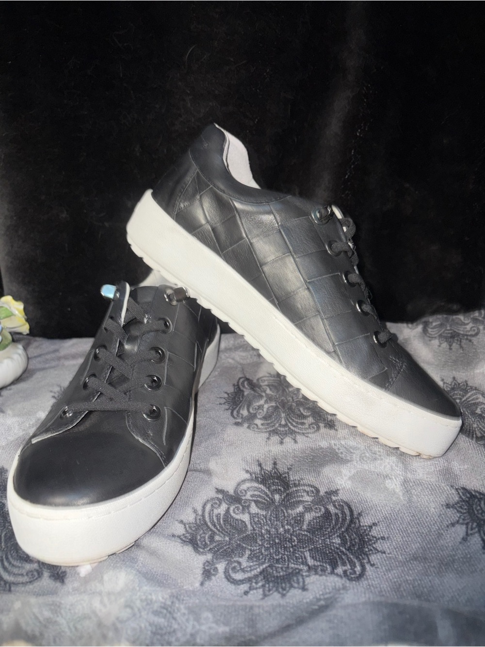 Jambu Black Low-Top Platform Sneakers